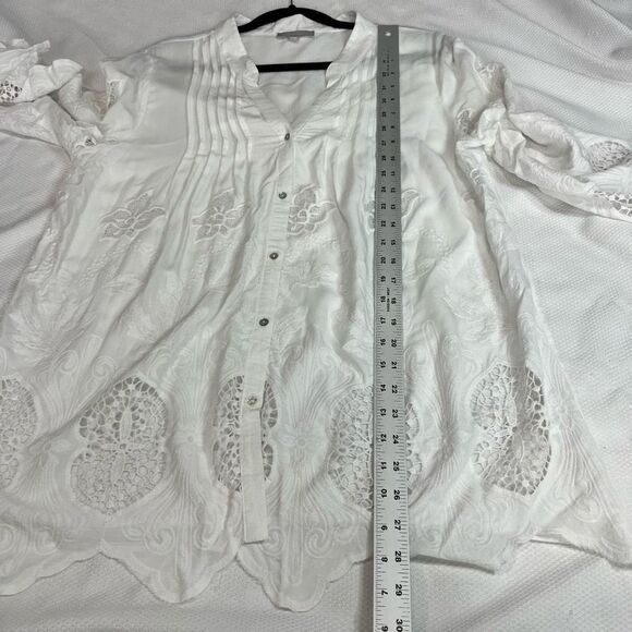 Sorrento White Crochet Eyelet Cut Outs Button Up Top - Picture 4 of 8